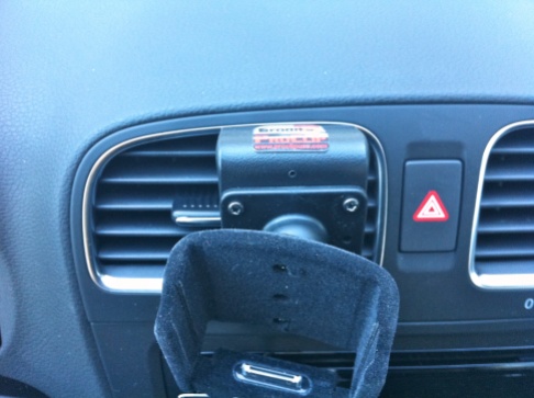 ProClip installed on dashboard vent 3